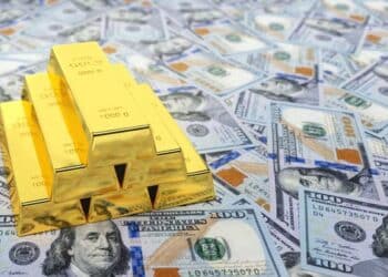 الذهب يتراجع مع ترقب المستثمرين صدور بيانات اقتصادية