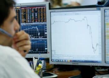 أسهم أوروبا تنخفض مع تقييم المستثمرين لنتائج مجموعة من الشركات
