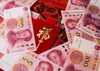 أرباح الشركات الصناعية الصينية تهبط 18% في أبريل