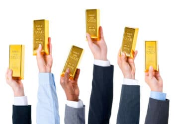 الذهب يتراجع مع ترقب مفاوضات سقف الدين الأميركي