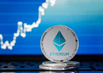 شهدت عملة الإيثريوم ارتفاعًا يزيد عن 3% نتيجة لعودة المستثمرين للمخاطرة