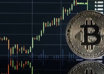 بتكوين تتجاوز حاجز الـ 36 ألف دولار مع آمال بالموافقة على صناديق تداولها