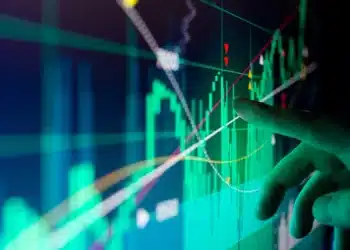استقرار إيجابي للدولار الأمريكي في انتظار اجتماع الاحتياطي الفيدرالي