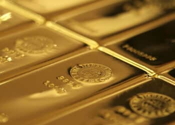 انخفاض الذهب إلى أدنى مستوى له خلال 4 أسابيع