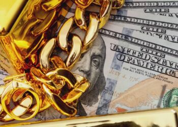 هبوط أسعار الذهب مع توجه الاهتمام نحو بيانات التضخم الأمريكية