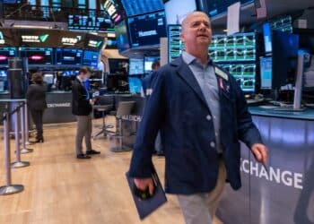 اقتراب مكاسب الداو جونز من 700 نقطة وإغلاق ناسداك وإس آند بي 500 بارتفاع يتجاوز 2%
