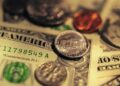 الدولار الأسترالي يسجل أعلى مستوى في أسبوع بدعم من بيانات أجور قوية
