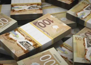 الدولار الكندي يمدد خسائره الأسبوعية وسط تصاعد الطلب على الأصول الآمنة