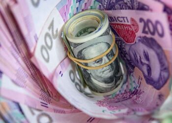 اليورو يواصل خسائره مع احتدام التوتر بين الولايات المتحدة وإيران