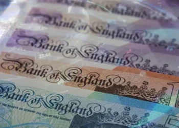 الإسترليني عند أعلى مستوى له في أكثر من عام مقابل الدولار