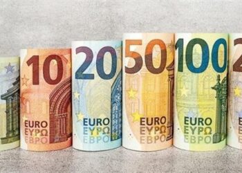 اليورو يقترب من أدنى مستوى له خلال 5 أسابيع مقابل الجنيه الإسترليني