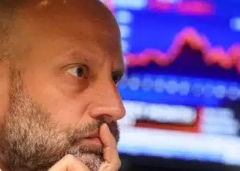إغلاق الأسهم الأمريكية عند أدنى مستوياتها منذ نحو 3 أشهر
