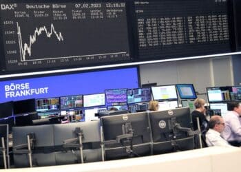 ارتفاع مؤشرات الأسواق الأوروبية ببداية جلسة التداول مع ارتفاع أسعار الفائدة إلى مستوى قياسي