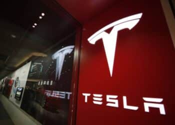 مستثمر أمريكي يرى بأن قيمة شركة Tesla ستزداد خمس أضعاف بحلول 2030