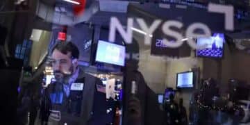 انتهاء أولى جلسات الربع الرابع لمؤشرات الأسهم الأمريكية على تباين