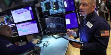 الأسواق الأمريكية تغلق على ارتفاع وارتفاع مؤشر الداو جونز لأعلى مستوى له منذ نهاية سبتمبر