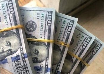 ارتفاع قيمة الدولار والين نتيجة التأثير السلبي للتطورات في الشرق الأوسط على معنويات الأسواق