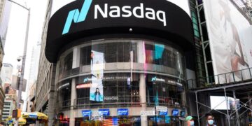 nasdaq-composite-people