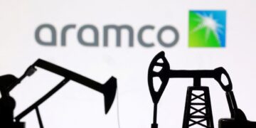 أرامكو السعودية تبرم اتفاقيات مع شركات فرنسية تتجاوز قيمتها 3.7 مليار دولار